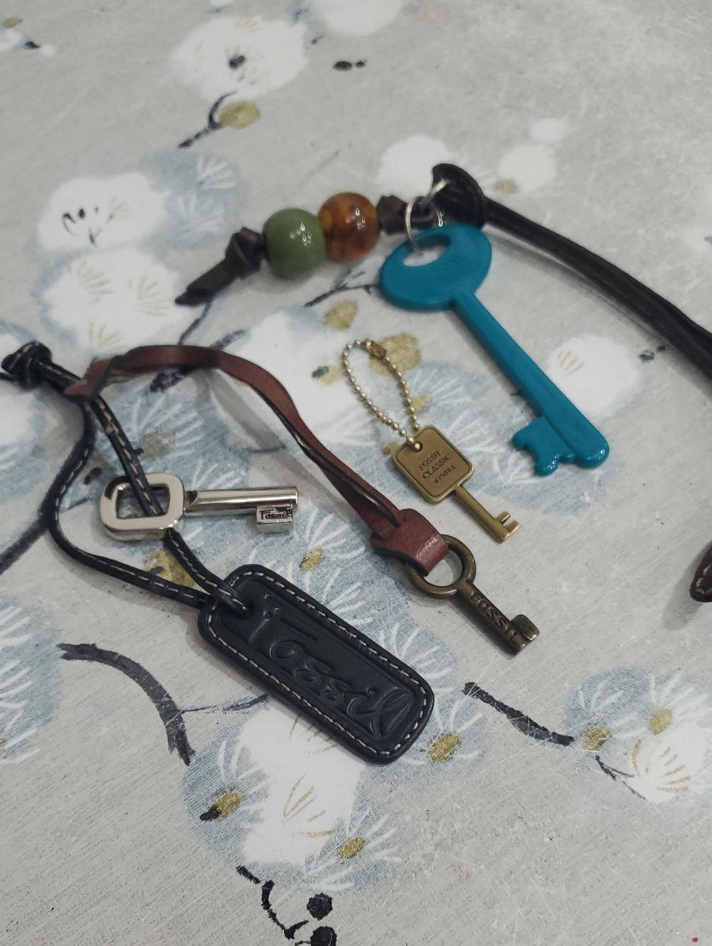 Fossil Hangtags Bundle - Picture 5 of 6